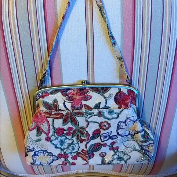 NWT - Adorable Hobo Lana Crossbody - Picture 2 of 7